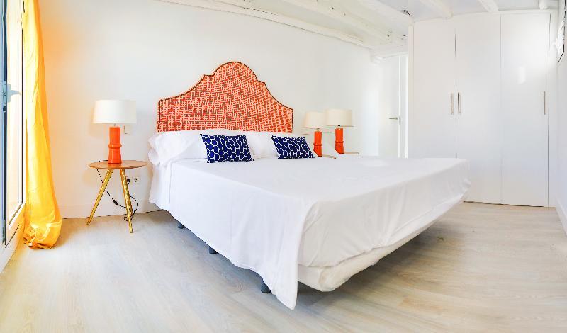 Urban Vida La Latina Apartment Madrid Exterior photo